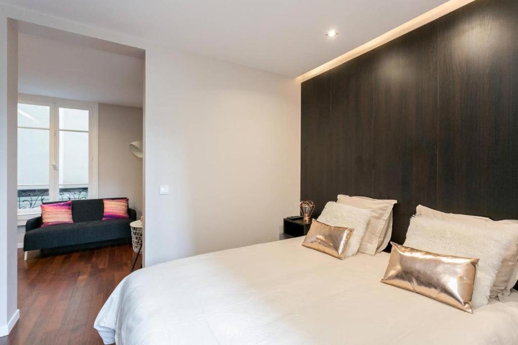 Modernized Studio - Meters From The Invalides Gardens Apartment Paris Bagian luar foto