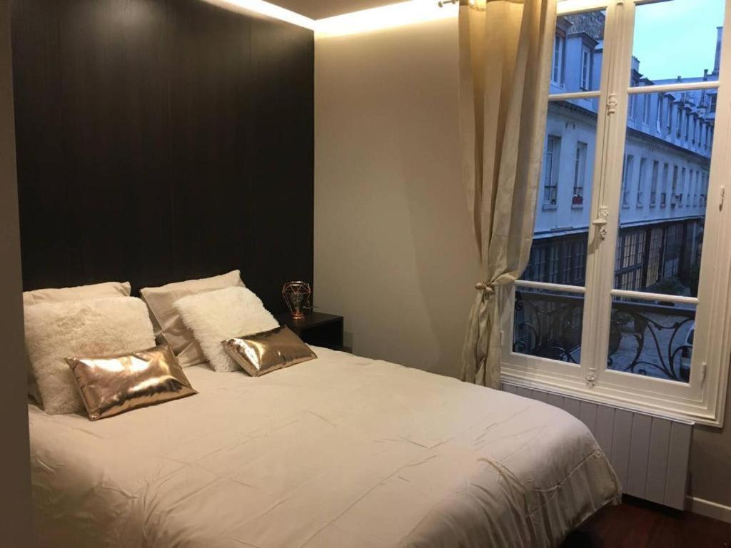 Modernized Studio - Meters From The Invalides Gardens Apartment Paris Bagian luar foto